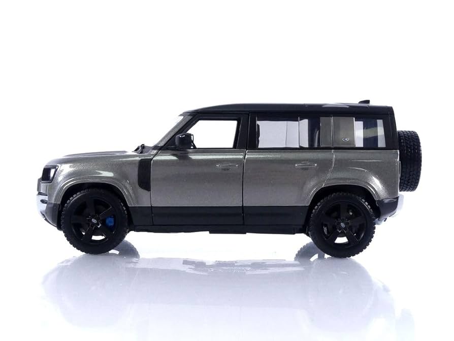 1:24 Land Rover Defender 110