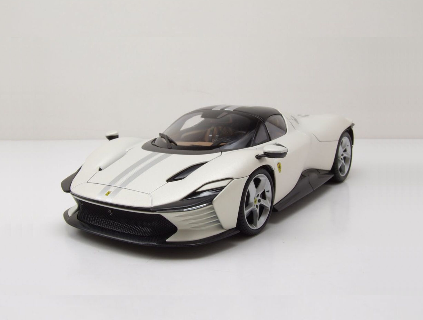 1:18 Ferrari SP3 Daytona