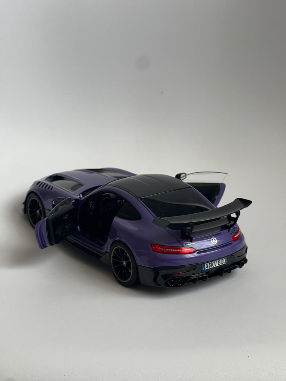 1:18 Mercedes Benz AMG GT